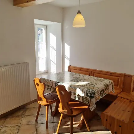 Chenina Apartament *